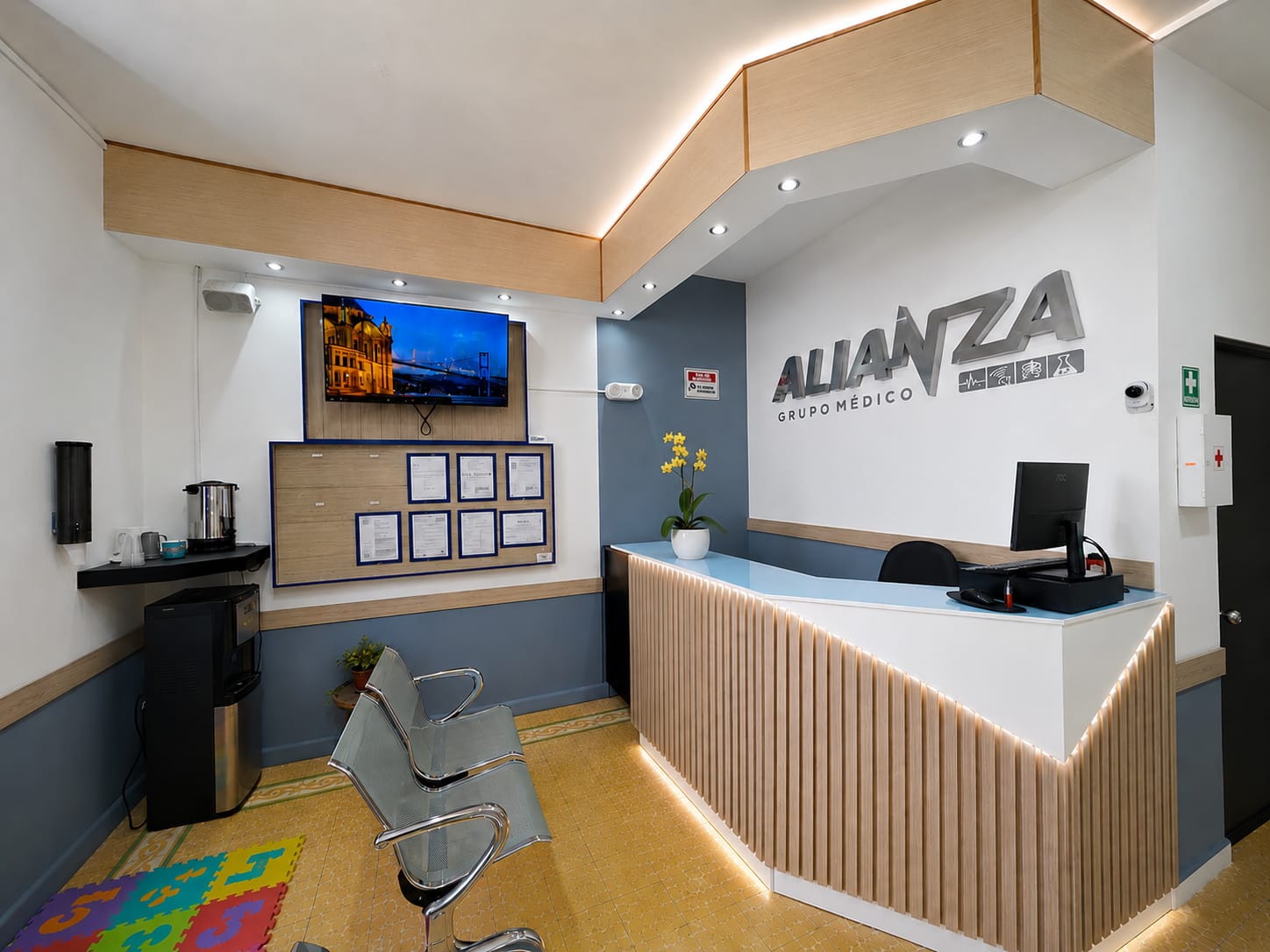 Área de recepción de Alianza Centro de Estudios Médicos