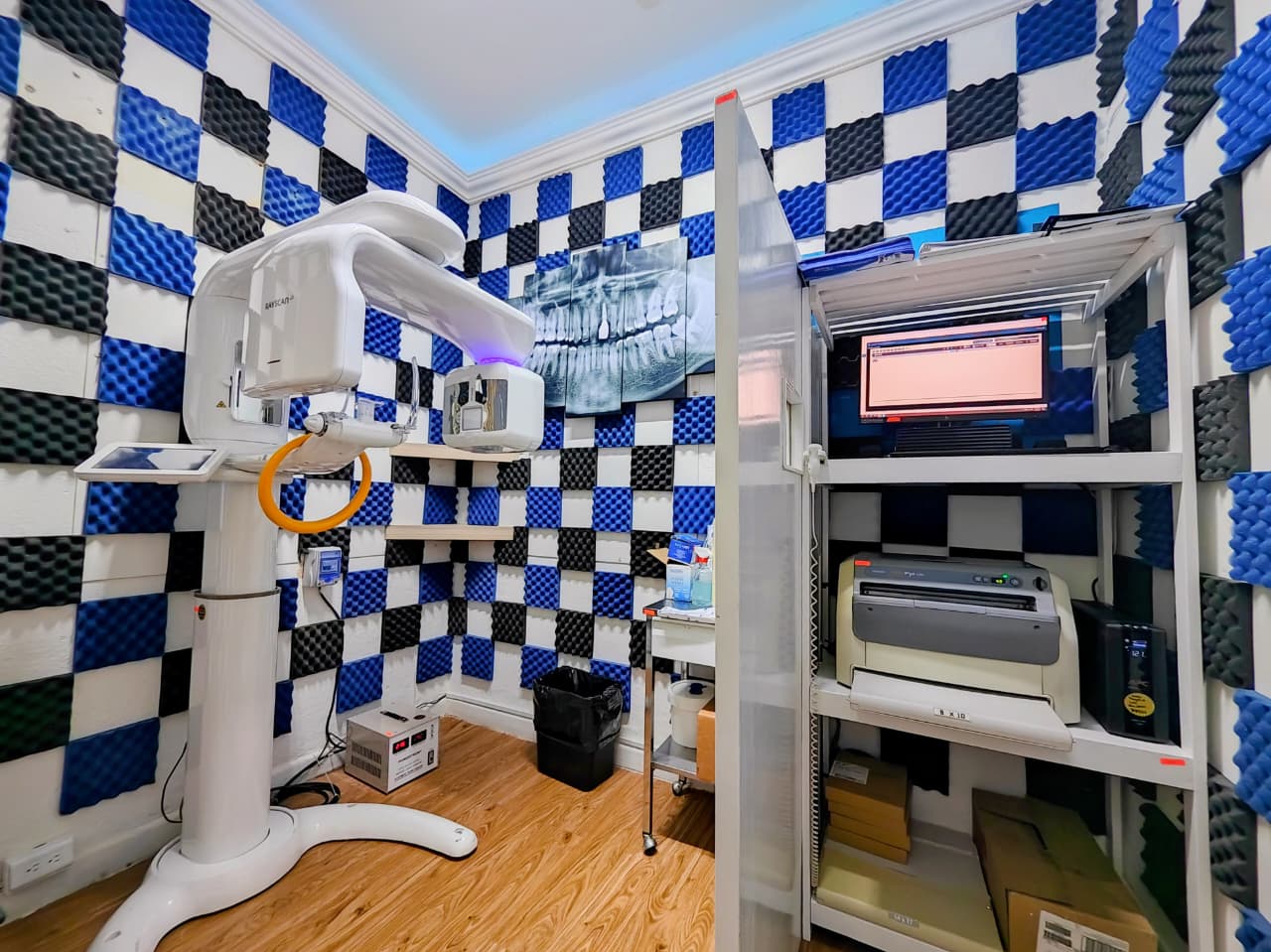 Equipo de radiografía digital y panorámica dental