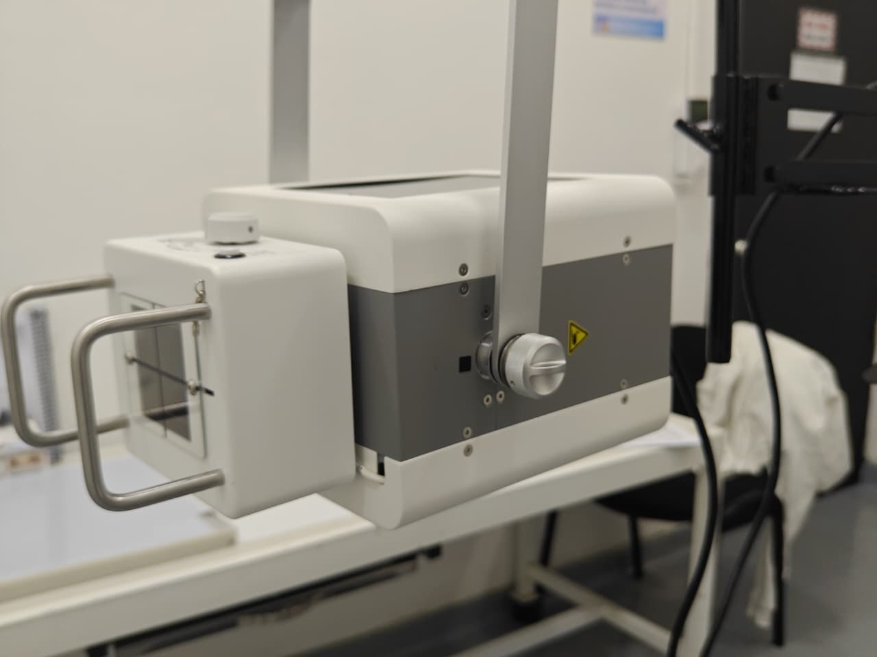Equipo médico de diagnóstico en las instalaciones de Alianza