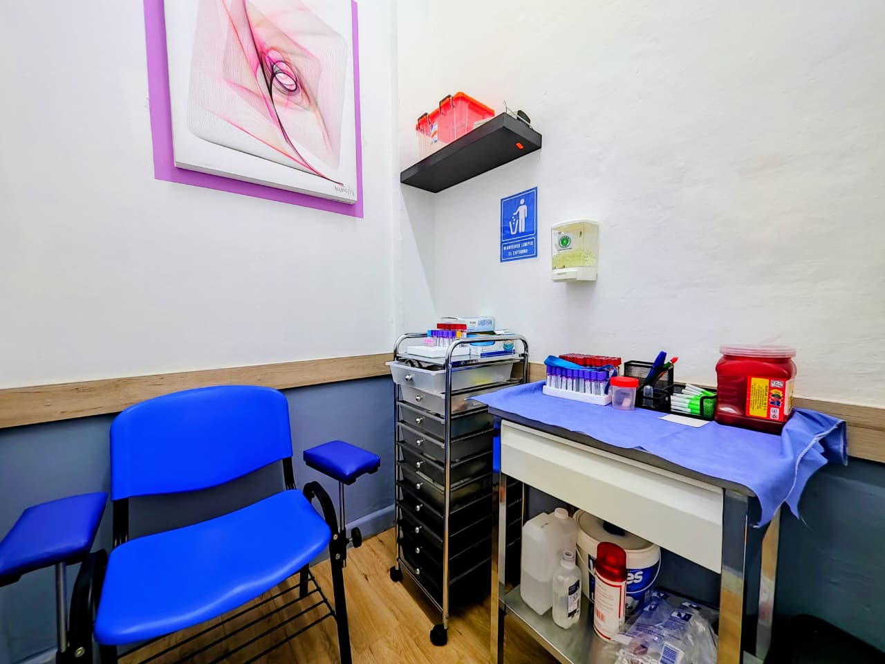 Área para toma de muestras de laboratorio